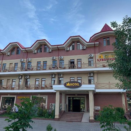 Hotel Afrosiyob Qarshi Exteriör bild