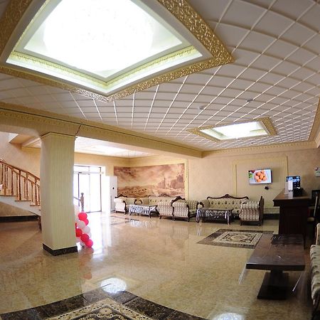 Hotel Afrosiyob Qarshi Exteriör bild
