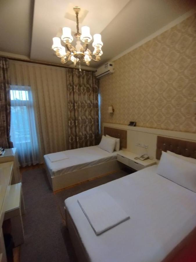 Hotel Afrosiyob Qarshi Exteriör bild