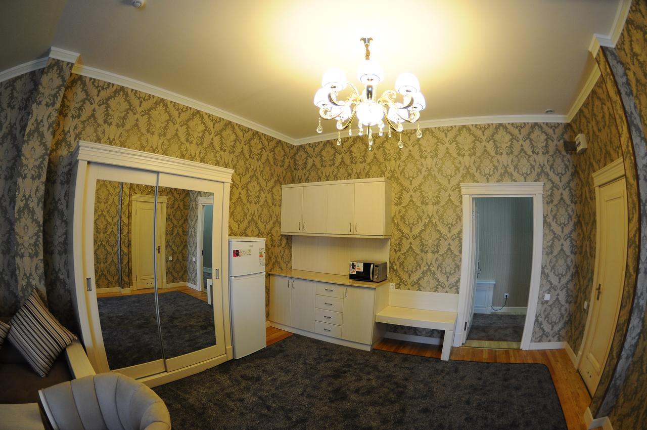 Hotel Afrosiyob Qarshi Exteriör bild
