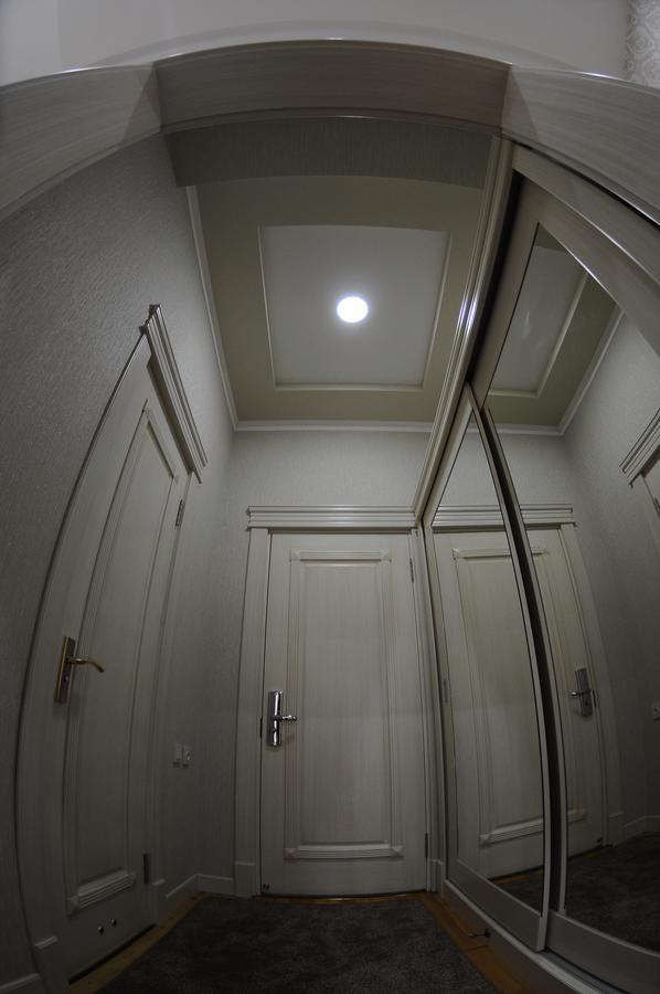 Hotel Afrosiyob Qarshi Exteriör bild