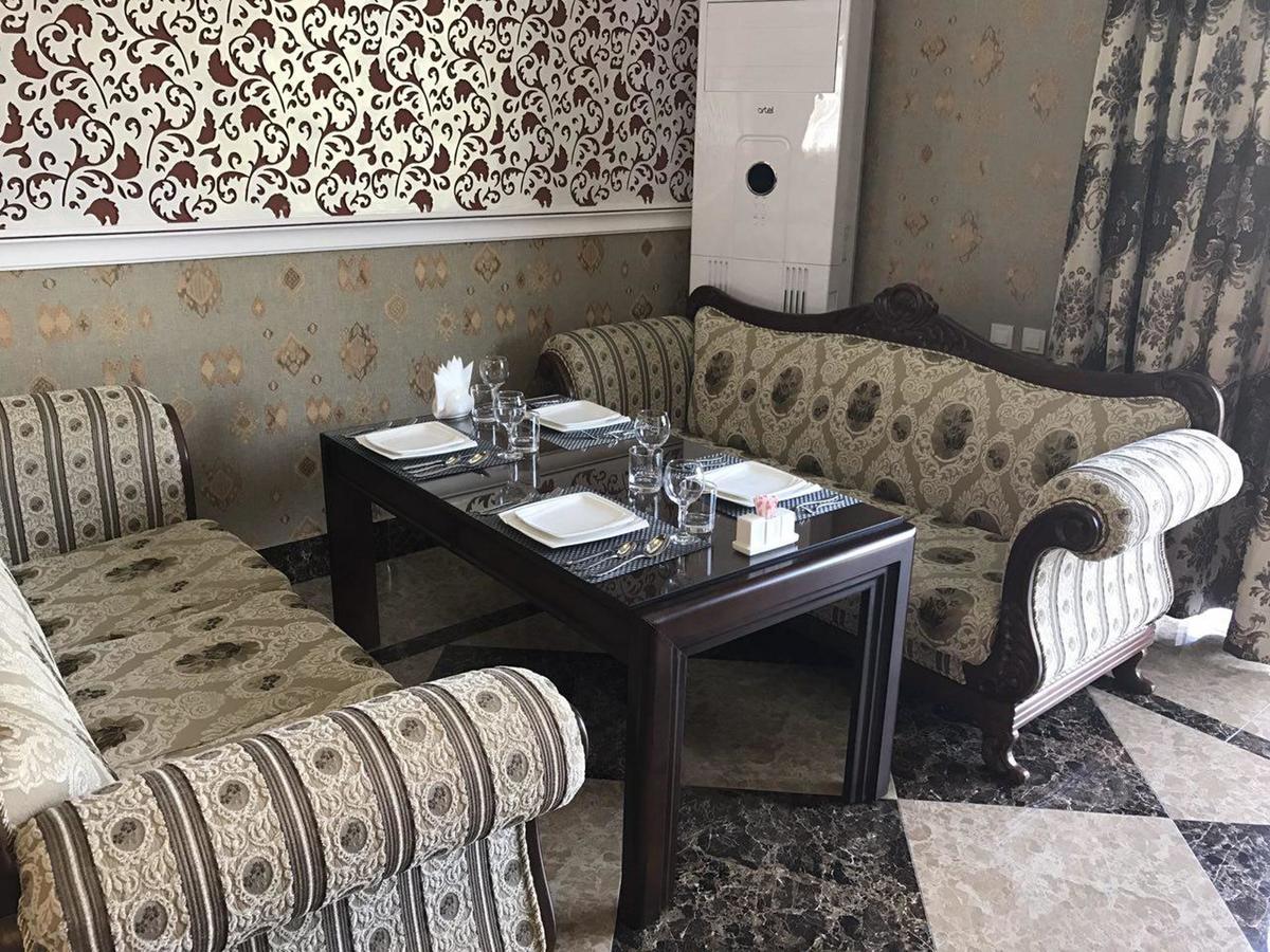 Hotel Afrosiyob Qarshi Exteriör bild